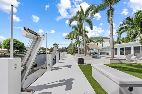 2330 NE 35th Street Lighthouse Point FL 33064