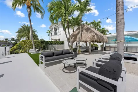 2330 NE 35th Street Lighthouse Point FL 33064