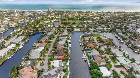 2330 NE 35th Street Lighthouse Point FL 33064