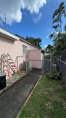 1000 SW 62nd Avenue West Miami FL 33144