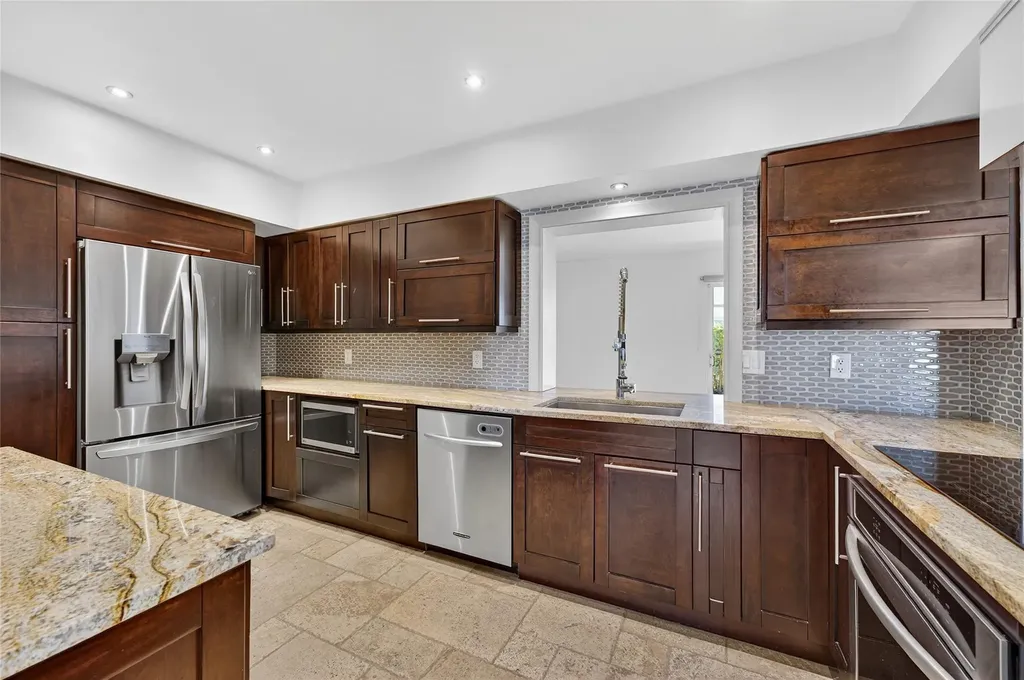 2110 NE 56th Street Fort Lauderdale FL 33308