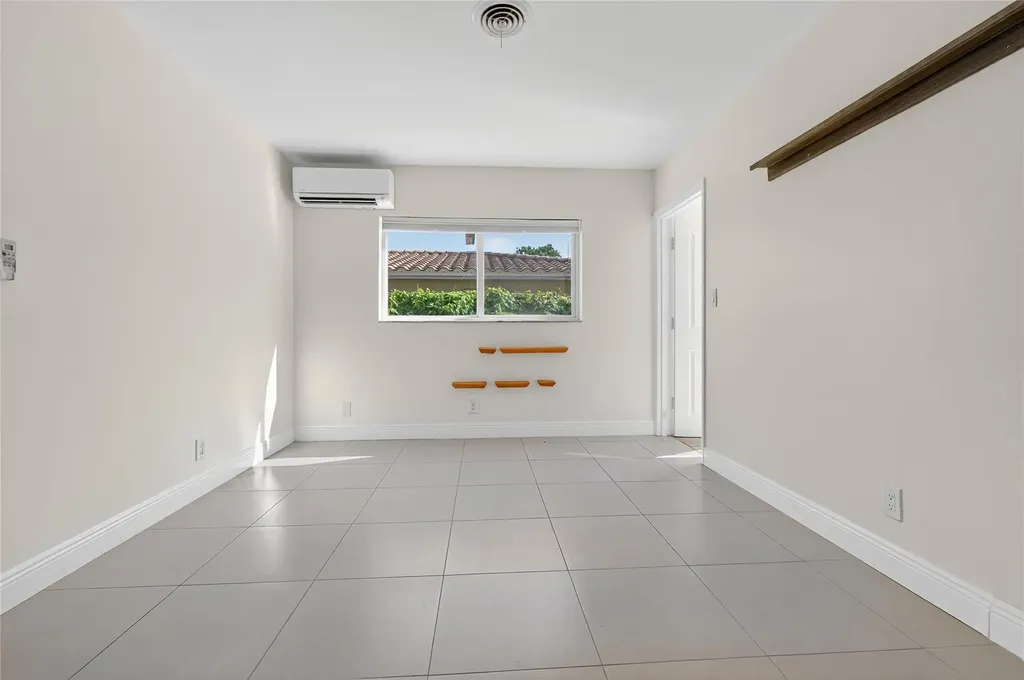 2110 NE 56th Street Fort Lauderdale FL 33308