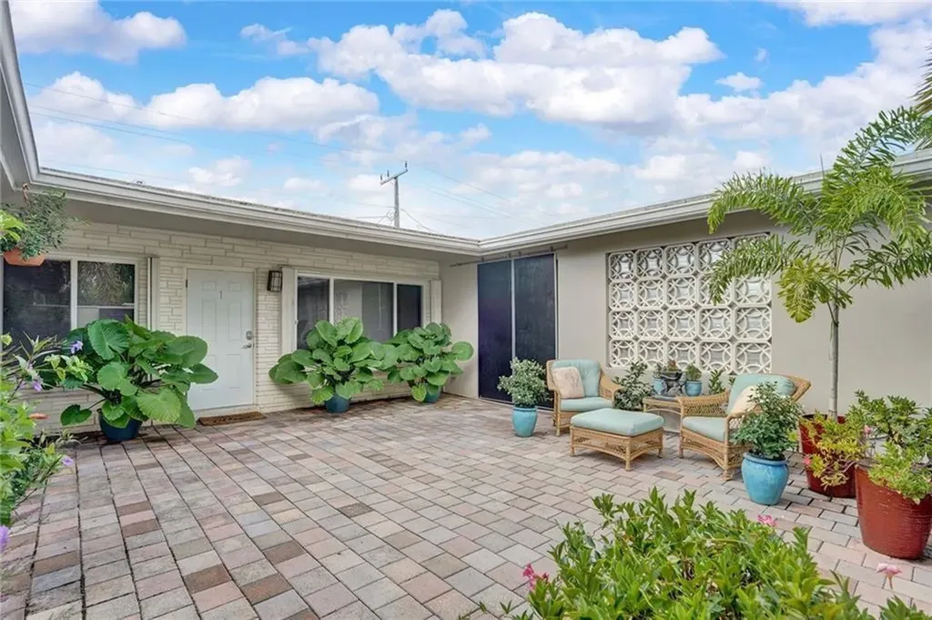 2110 NE 56th Street Fort Lauderdale FL 33308