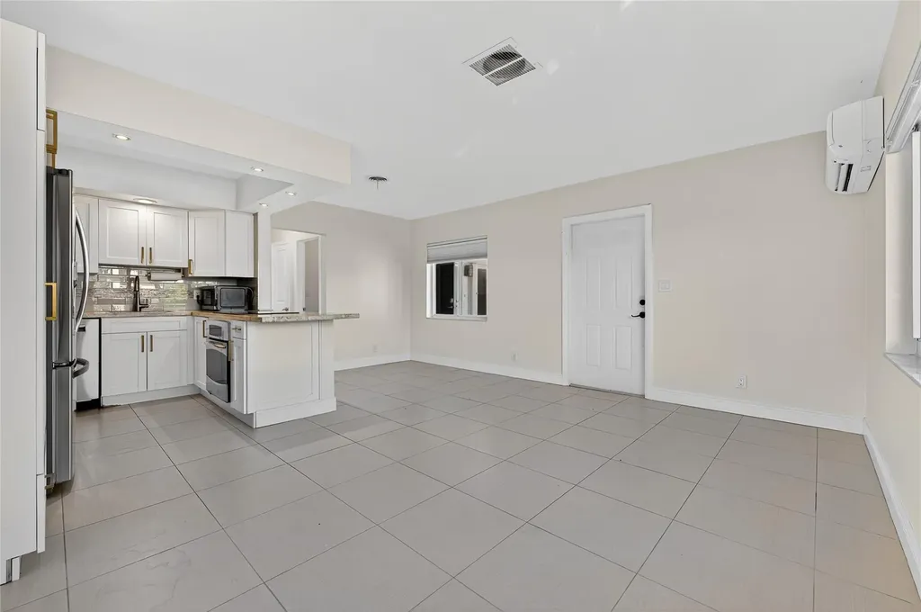 2110 NE 56th Street Fort Lauderdale FL 33308