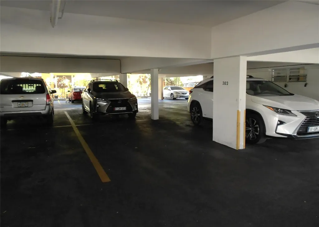 2010 Fillmore Street Hollywood FL 33020