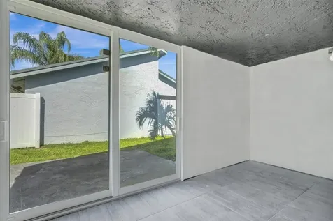 967 NW 89th Avenue Plantation FL 33324