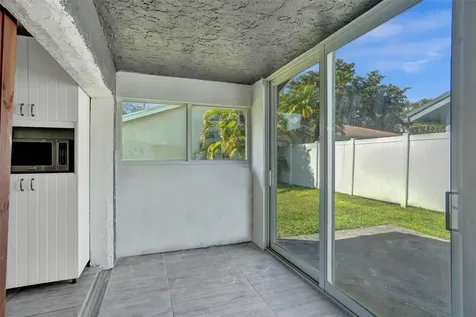 967 NW 89th Avenue Plantation FL 33324