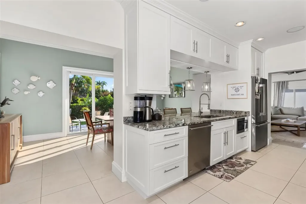 2228 NE 26th Street Lighthouse Point FL 33064