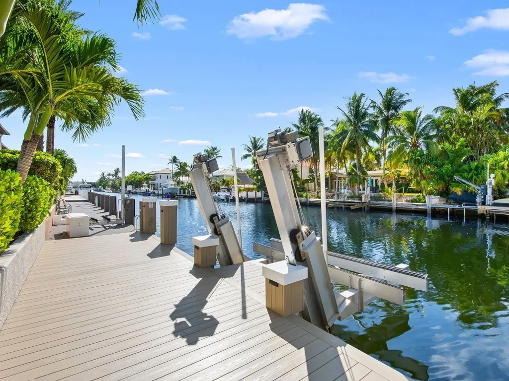 2228 NE 26th Street Lighthouse Point FL 33064