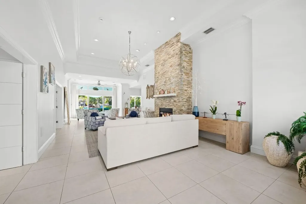 2228 NE 26th Street Lighthouse Point FL 33064