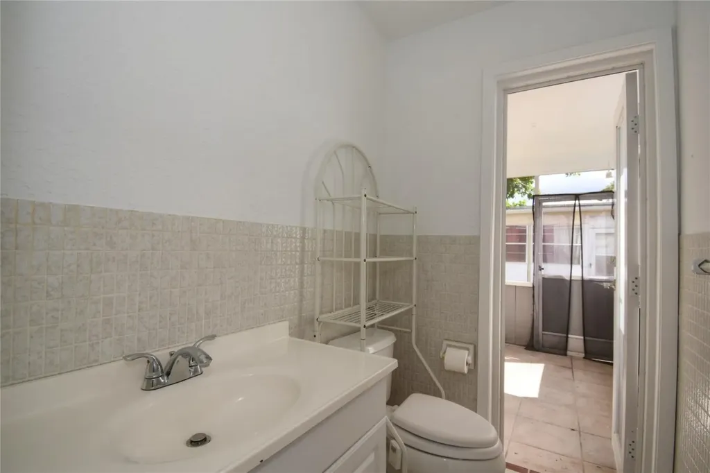 960 NW 49th Street Deerfield Beach FL 33064