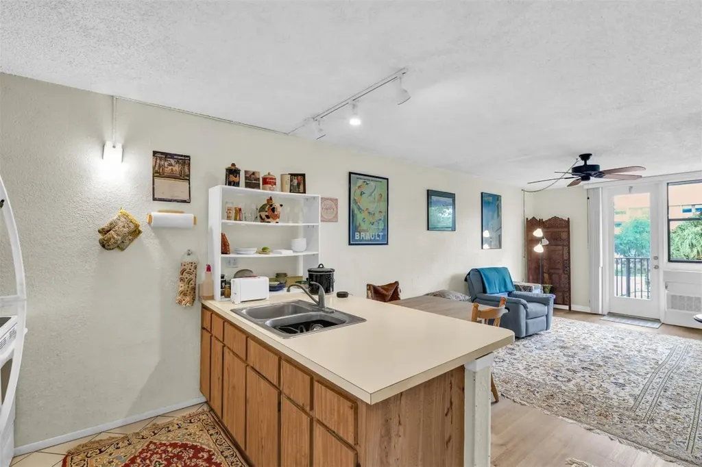 2701 Riverside Drive Coral Springs FL 33065