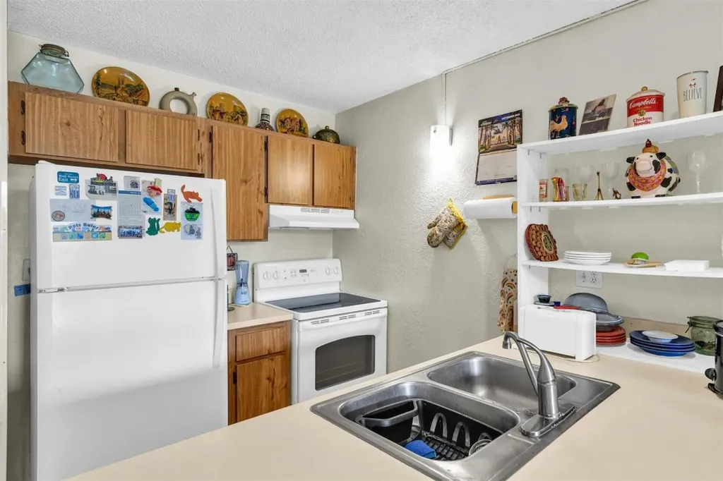 2701 Riverside Drive Coral Springs FL 33065