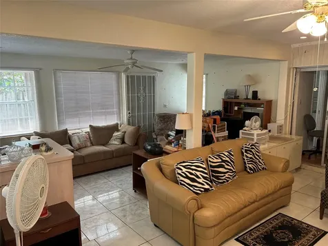 Lauderdale Lakes FL 33319