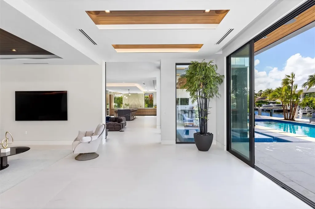 2733 NE 16th Street Fort Lauderdale FL 33304