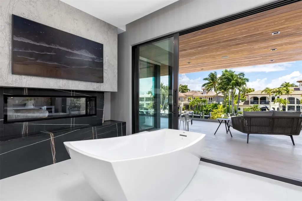 2733 NE 16th Street Fort Lauderdale FL 33304