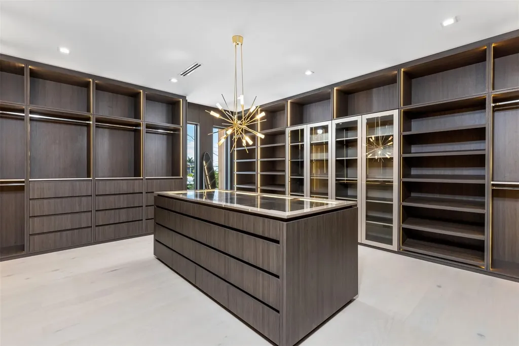 2733 NE 16th Street Fort Lauderdale FL 33304