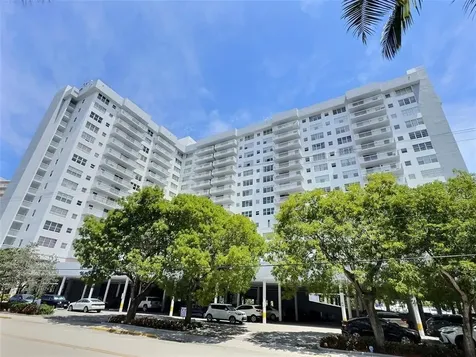 137 Golden Isle Drive Hallandale Beach FL 33009