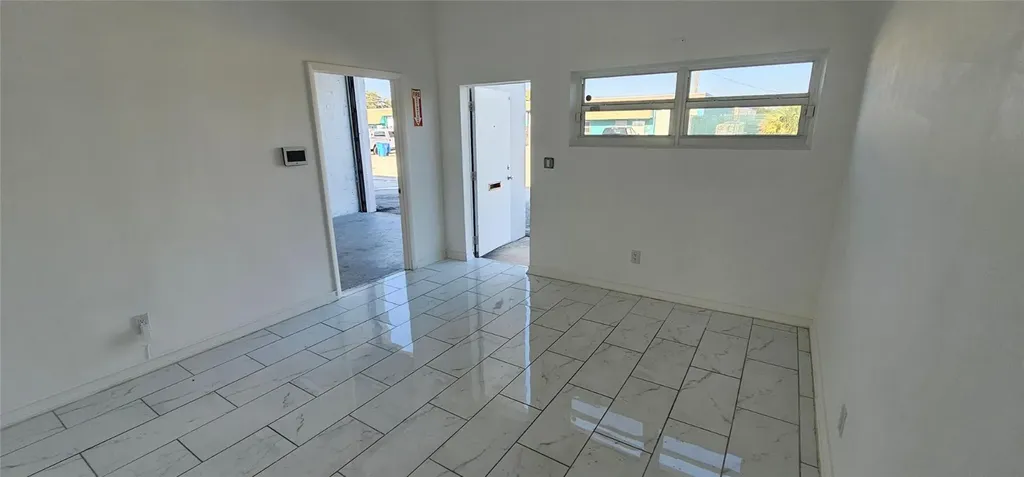 4834 NE 10 Avenue Oakland Park FL 33334