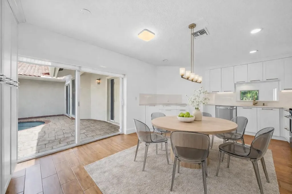 4106 Carriage Drive Pompano Beach FL 33069