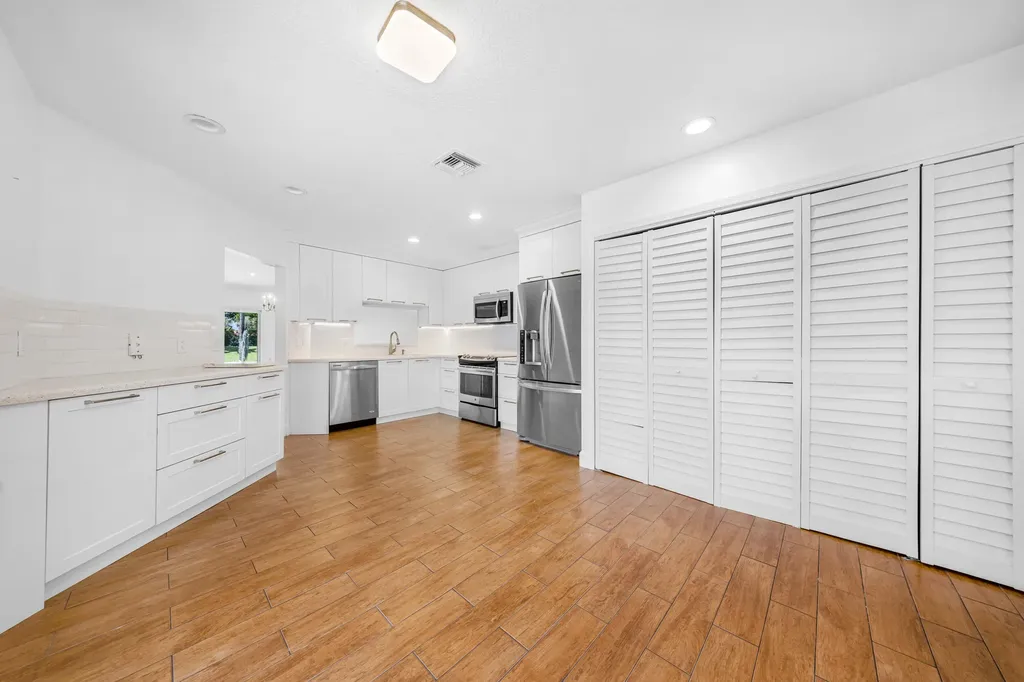 4106 Carriage Drive Pompano Beach FL 33069