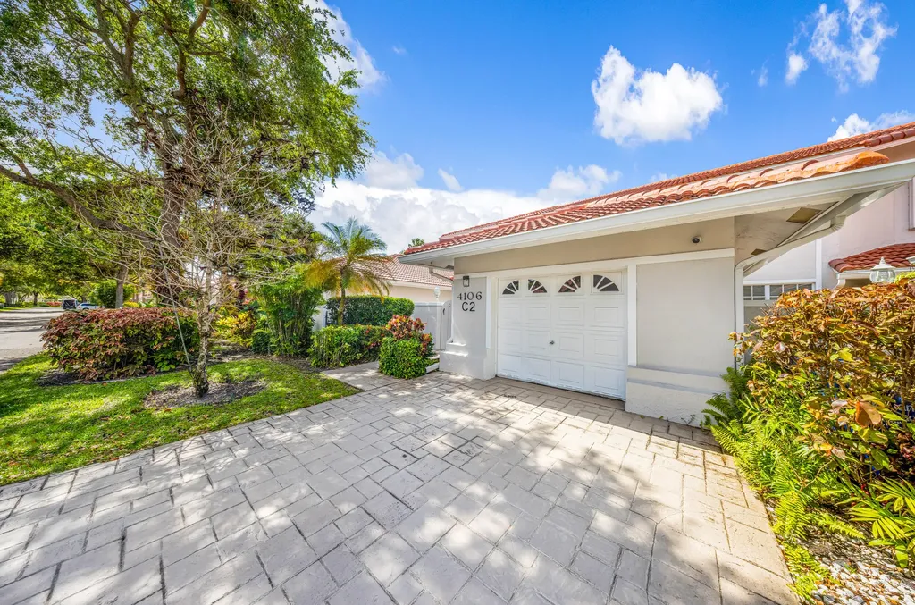 4106 Carriage Drive Pompano Beach FL 33069