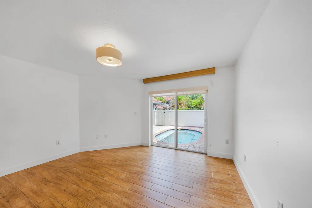 4106 Carriage Drive Pompano Beach FL 33069