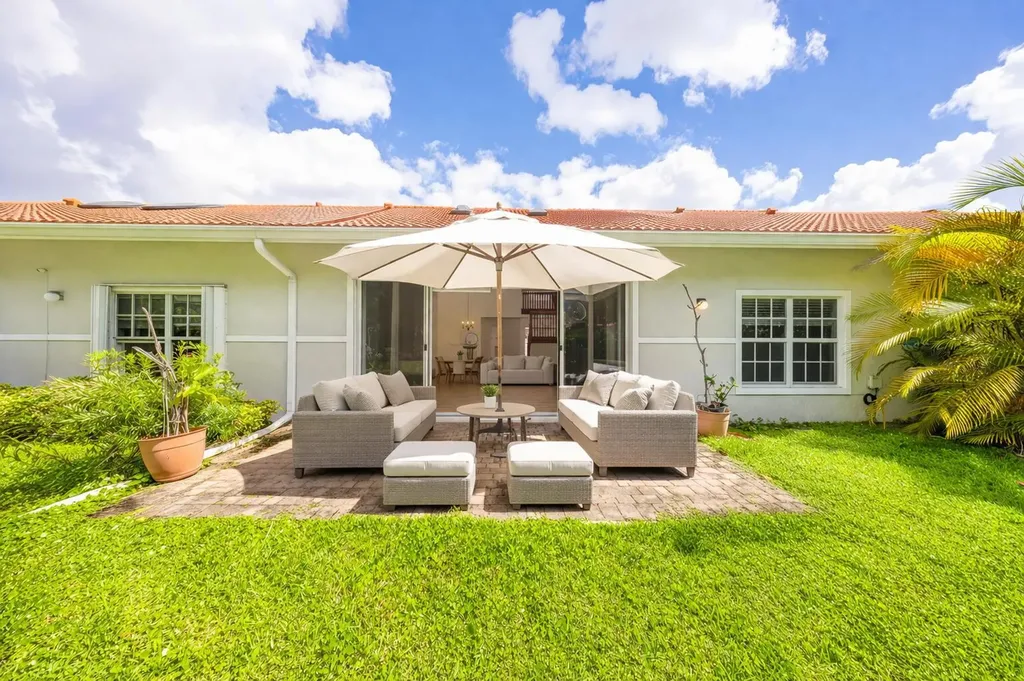 4106 Carriage Drive Pompano Beach FL 33069