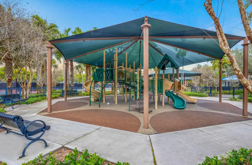 4106 Carriage Drive Pompano Beach FL 33069