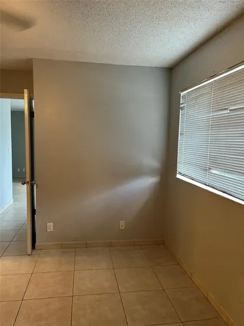 2866 S University Drive Davie FL 33328