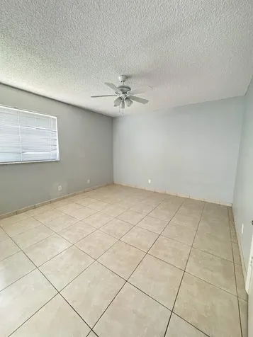 2866 S University Drive Davie FL 33328