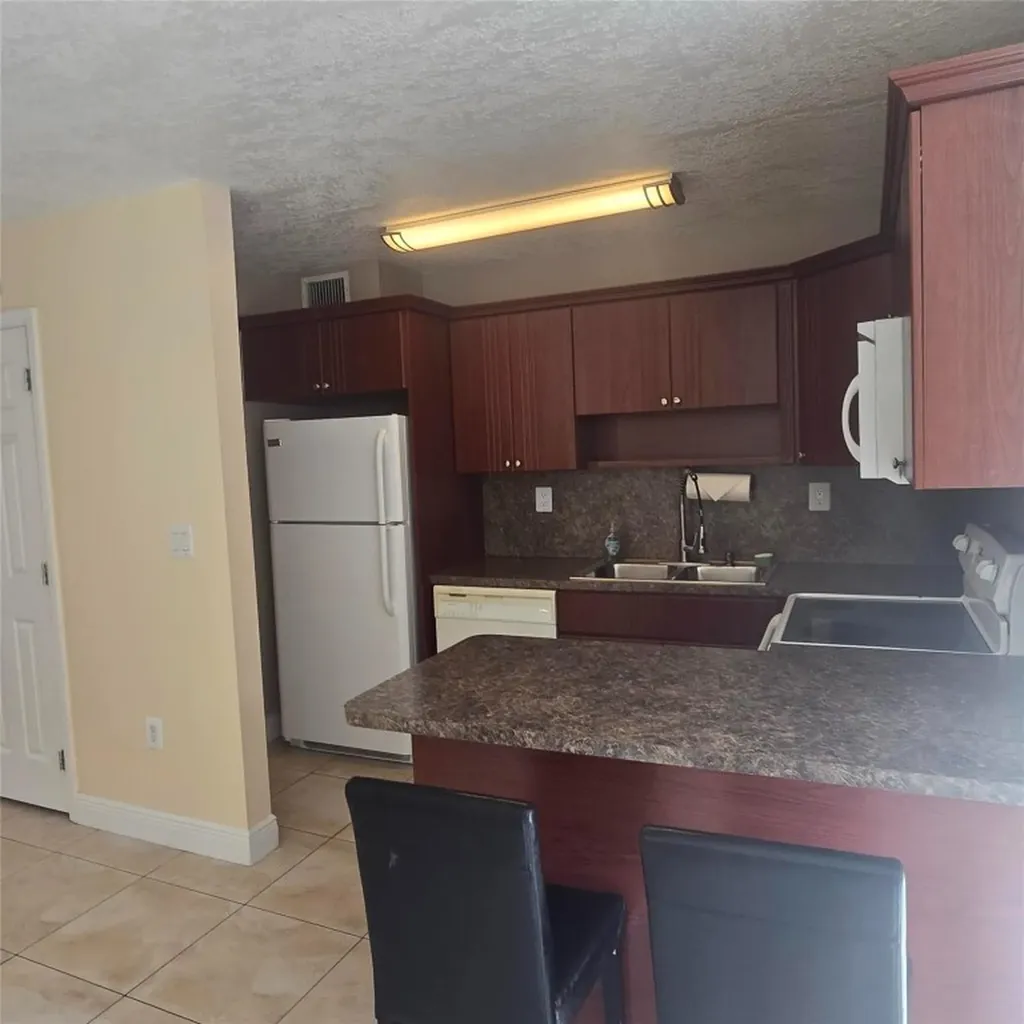 3680 SW 59 Avenue Davie FL 33314