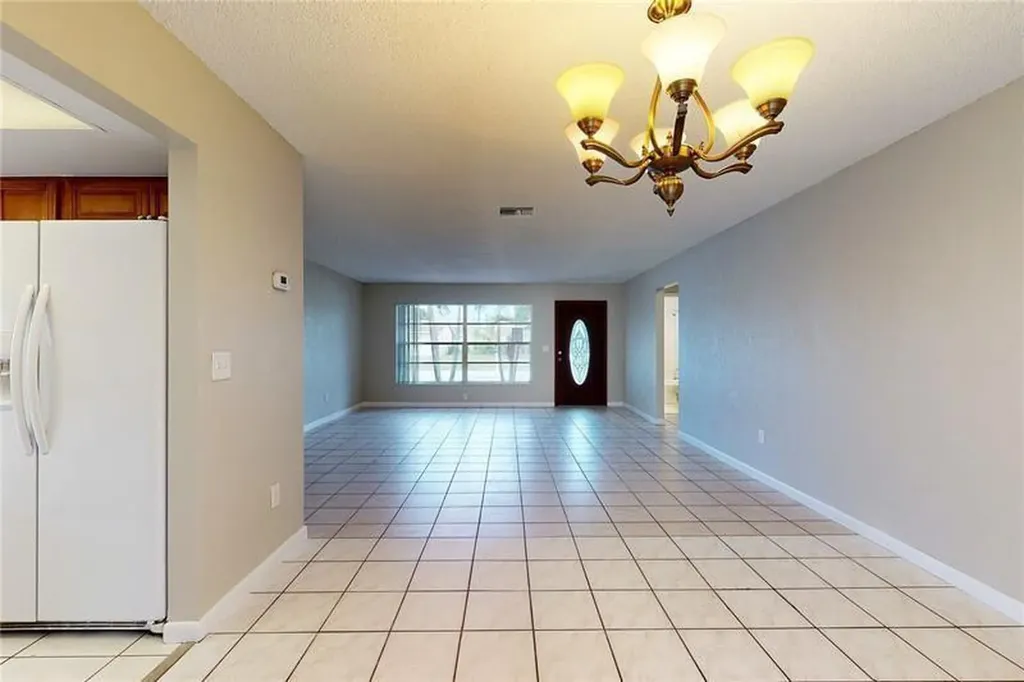 9728 SW 3rd Street Boca Raton FL 33428