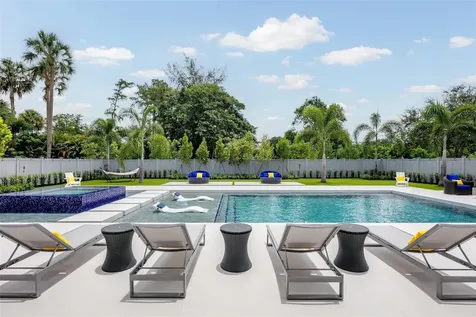 5824 NW 79th Way Parkland FL 33067