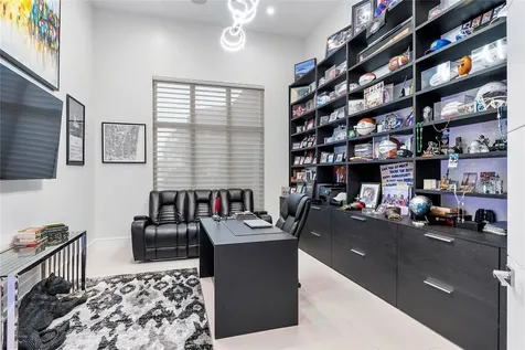 5824 NW 79th Way Parkland FL 33067
