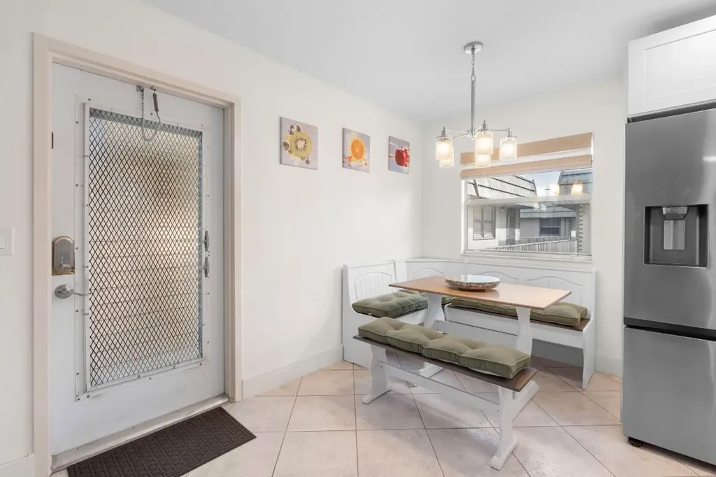 189 Brittany D Delray Beach FL 33446
