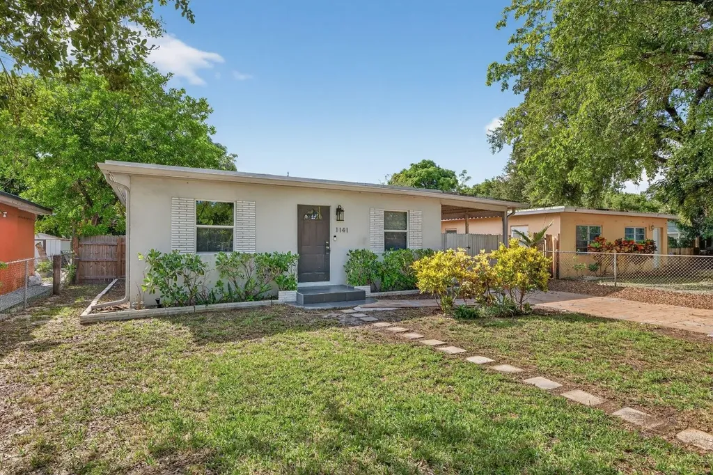 1141 SW 25th Avenue Fort Lauderdale FL 33312