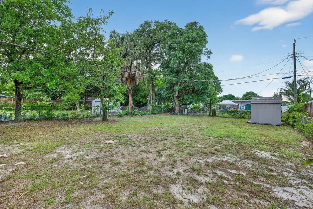 1141 SW 25th Avenue Fort Lauderdale FL 33312