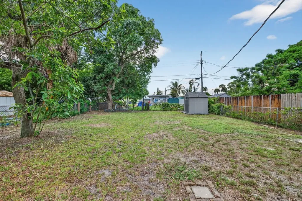 1141 SW 25th Avenue Fort Lauderdale FL 33312