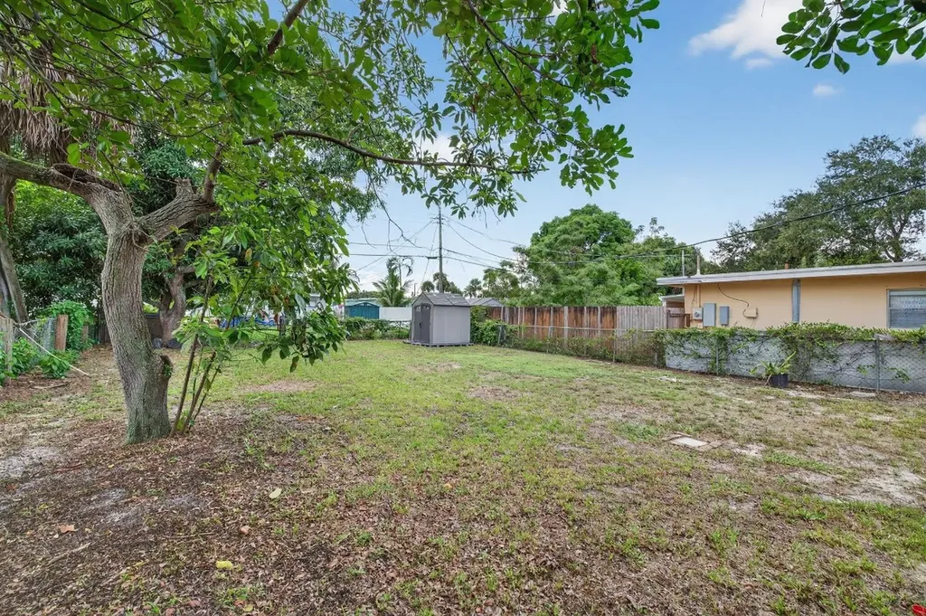 1141 SW 25th Avenue Fort Lauderdale FL 33312