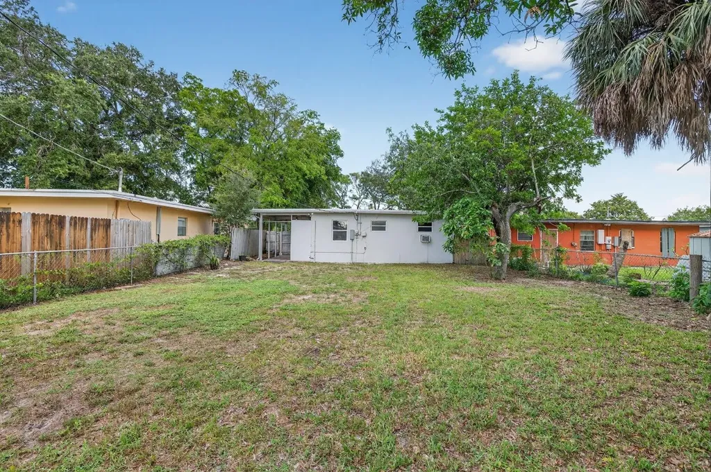 1141 SW 25th Avenue Fort Lauderdale FL 33312