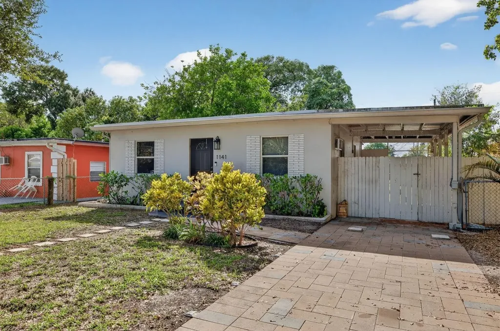 1141 SW 25th Avenue Fort Lauderdale FL 33312