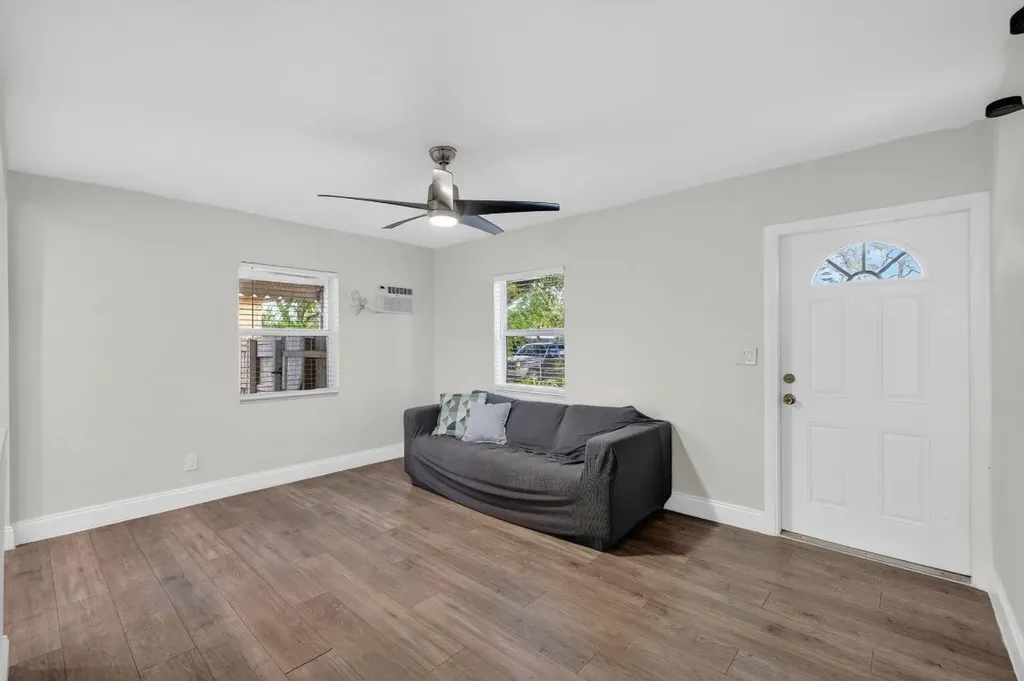 1141 SW 25th Avenue Fort Lauderdale FL 33312