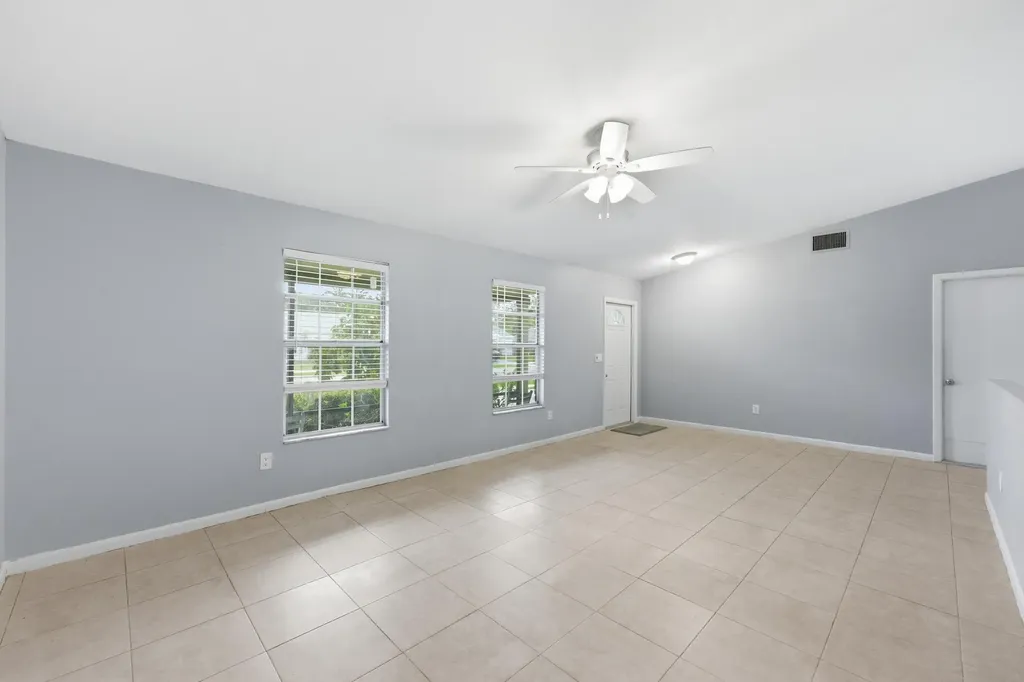 5067 Canal Circle E Lake Worth FL 33467