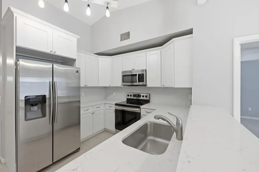 5067 Canal Circle E Lake Worth FL 33467