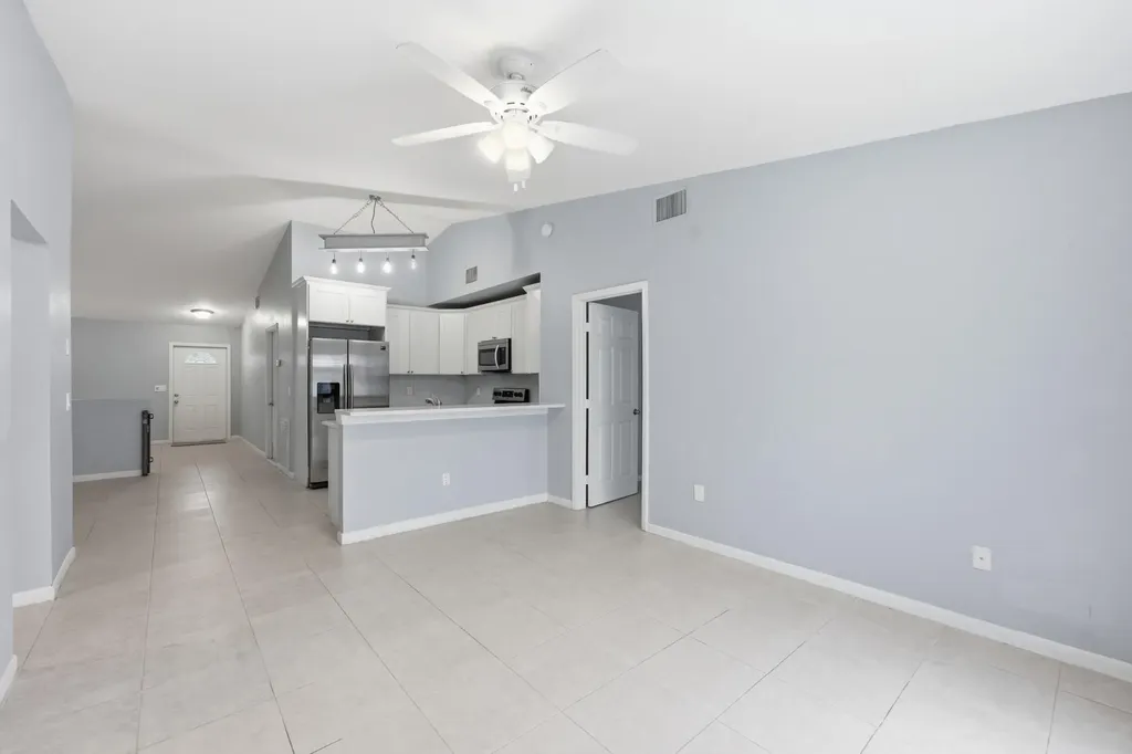 5067 Canal Circle E Lake Worth FL 33467