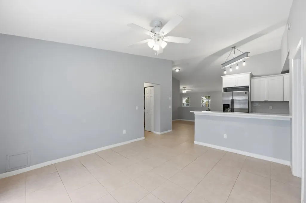 5067 Canal Circle E Lake Worth FL 33467