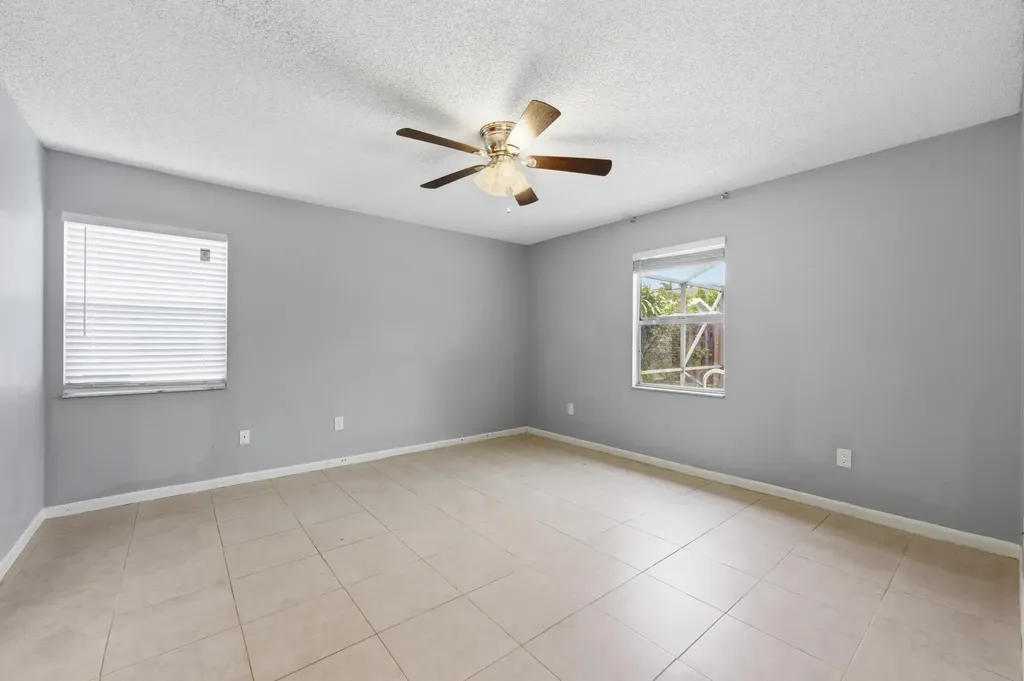 5067 Canal Circle E Lake Worth FL 33467