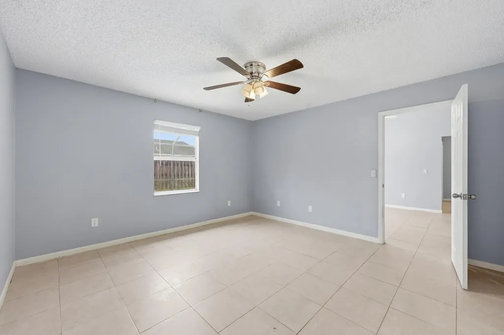 5067 Canal Circle E Lake Worth FL 33467