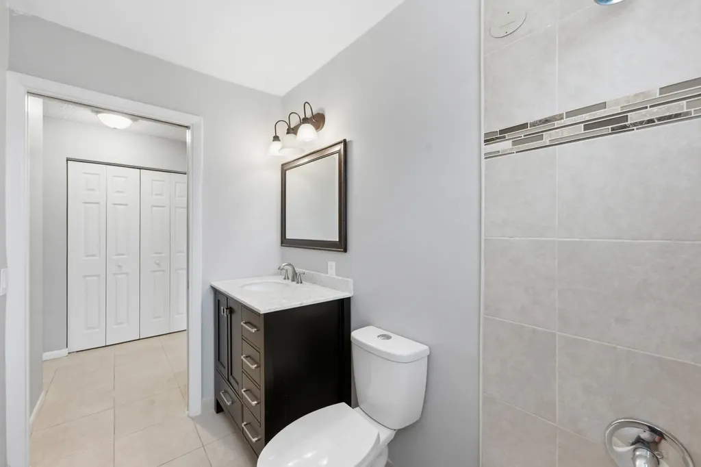 5067 Canal Circle E Lake Worth FL 33467